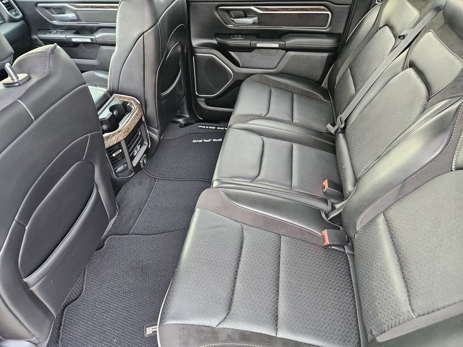 Used 2019 RAM 1500 Laramie image 33