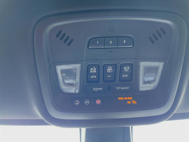 Used 2023 Chevrolet Traverse High Country image 30