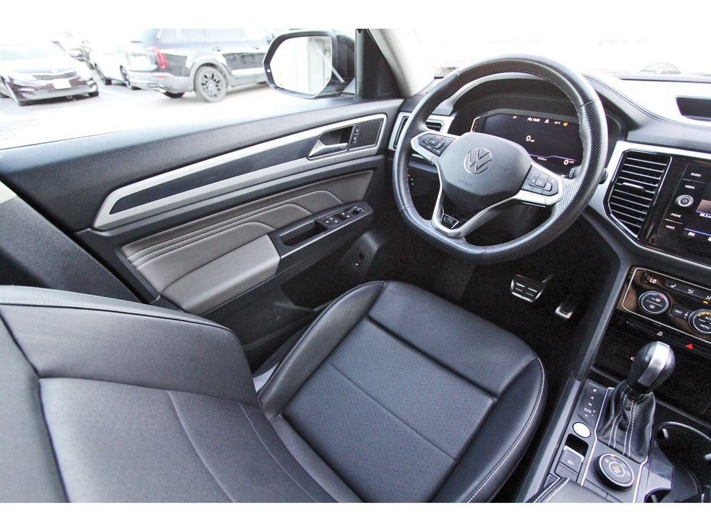 Used 2023 Volkswagen Atlas SEL R-Line AWD/4WD image 9