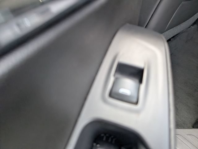 Used 2021 Chevrolet Traverse LT FWD image 11