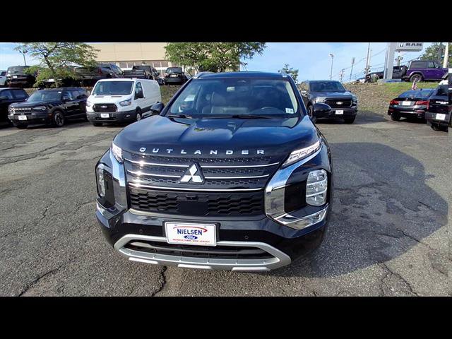 Used 2024 Mitsubishi Outlander SEL AWD/4WD image 3