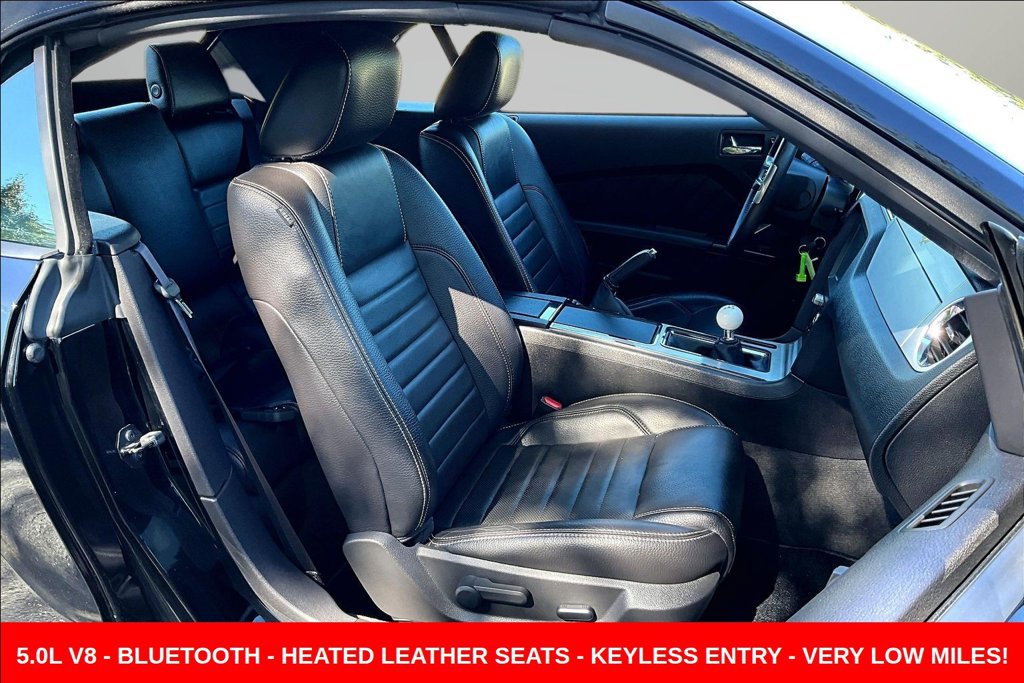 Used 2012 Ford Mustang GT Premium w/ Electronics Pkg RWD image 31