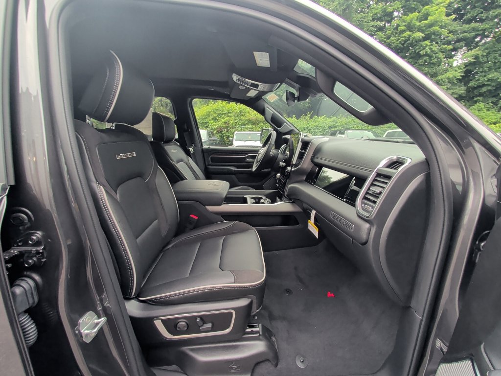 New 2026 RAM 1500 Laramie w/ Night Edition AWD/4WD image 17