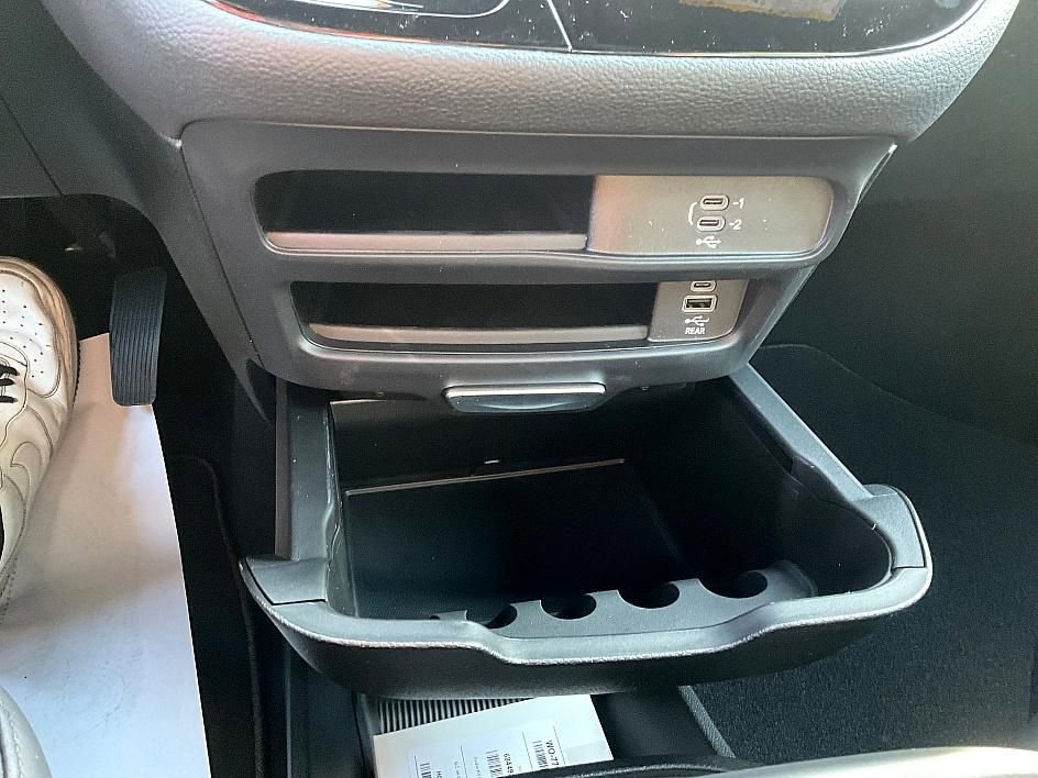 New 2026 Chrysler Pacifica Select image 27