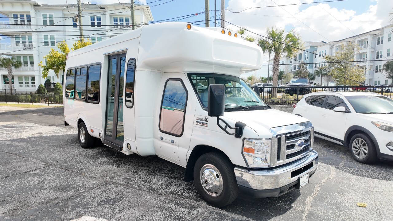 Used 2010 Ford E-450 and Econoline 450 Super Duty RWD image 1