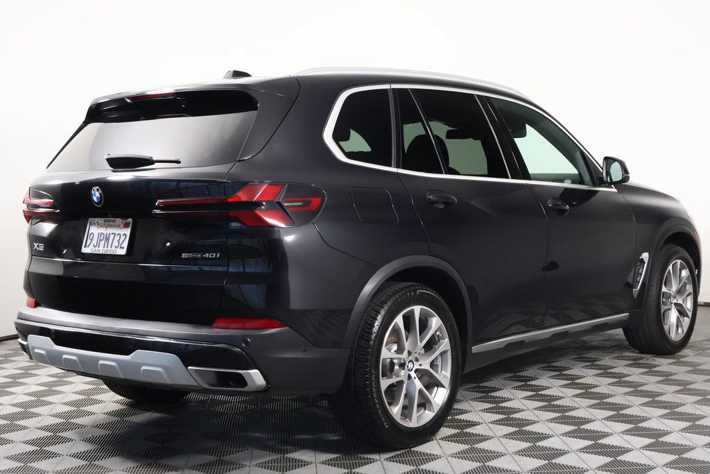 Used 2024 BMW X5 sDrive40i w/ Parking Assistance Package RWD image 4