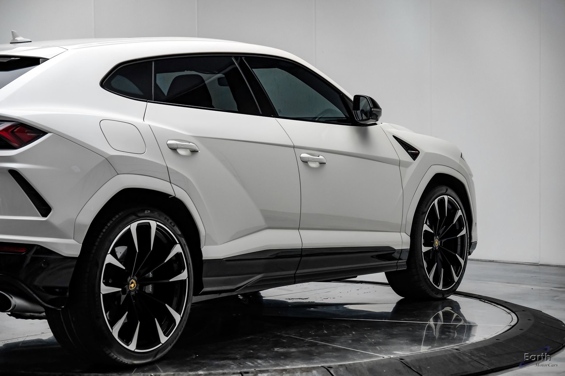 Used 2022 Lamborghini Urus image 18