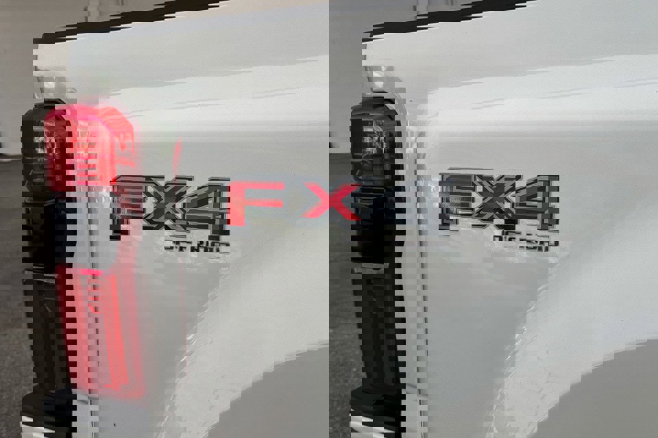 New 2026 Ford F450 Platinum w/ FX4 Off-Road Package image 24