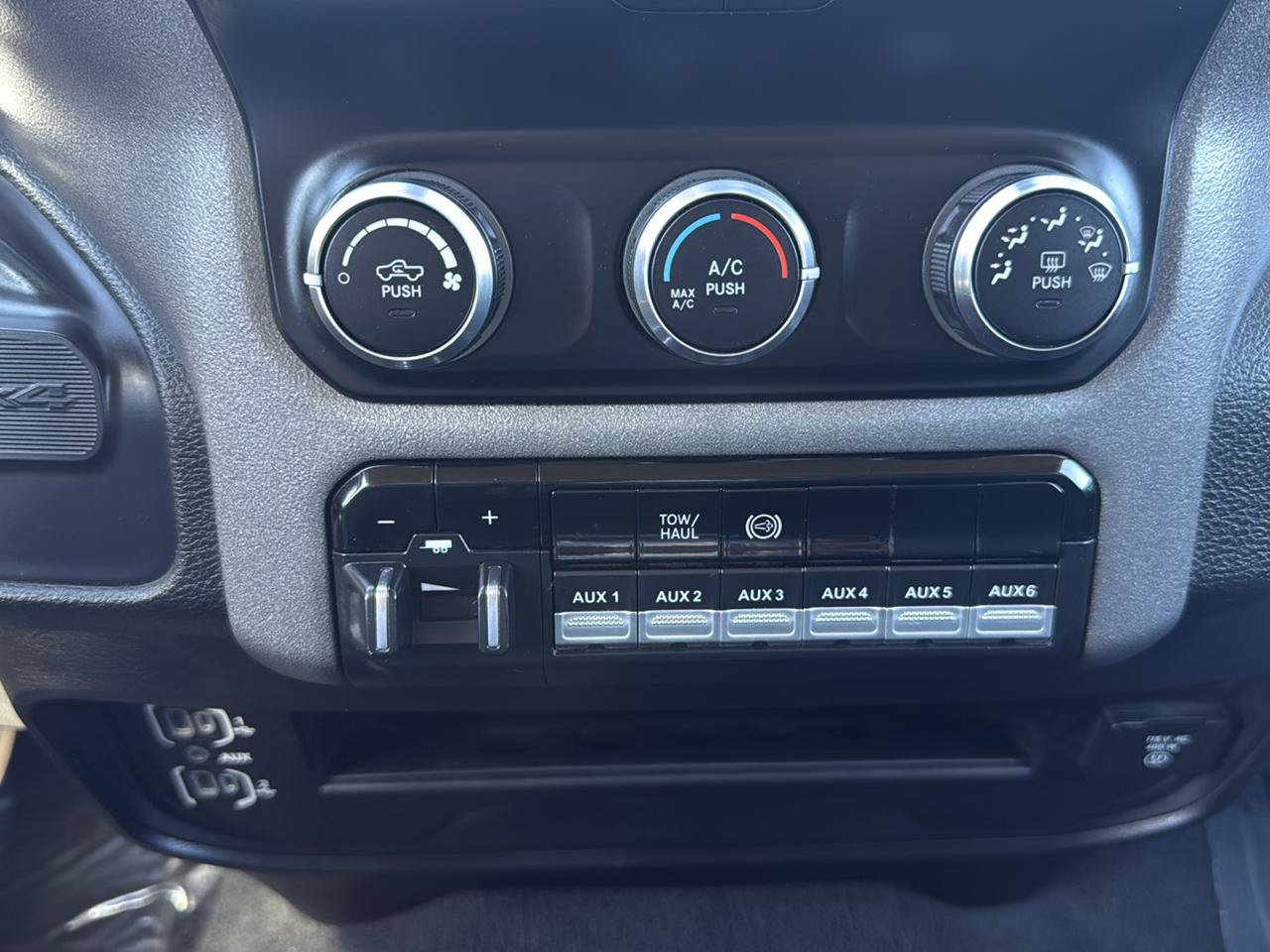 Used 2019 RAM 3500 Tradesman AWD/4WD image 20