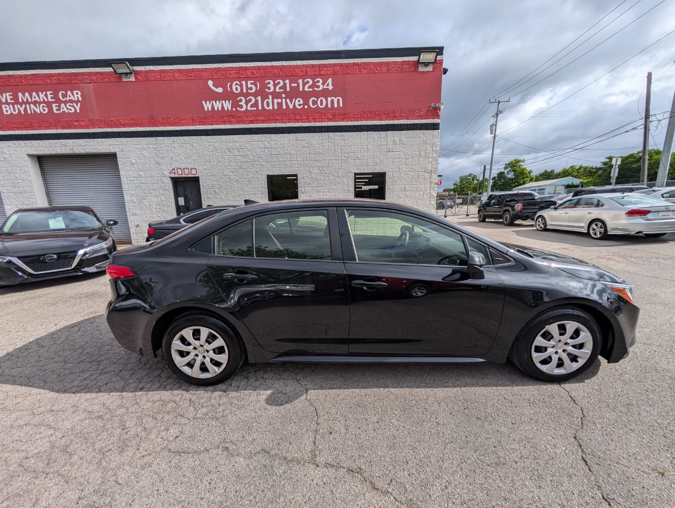 Used 2022 Toyota Corolla LE FWD image 5