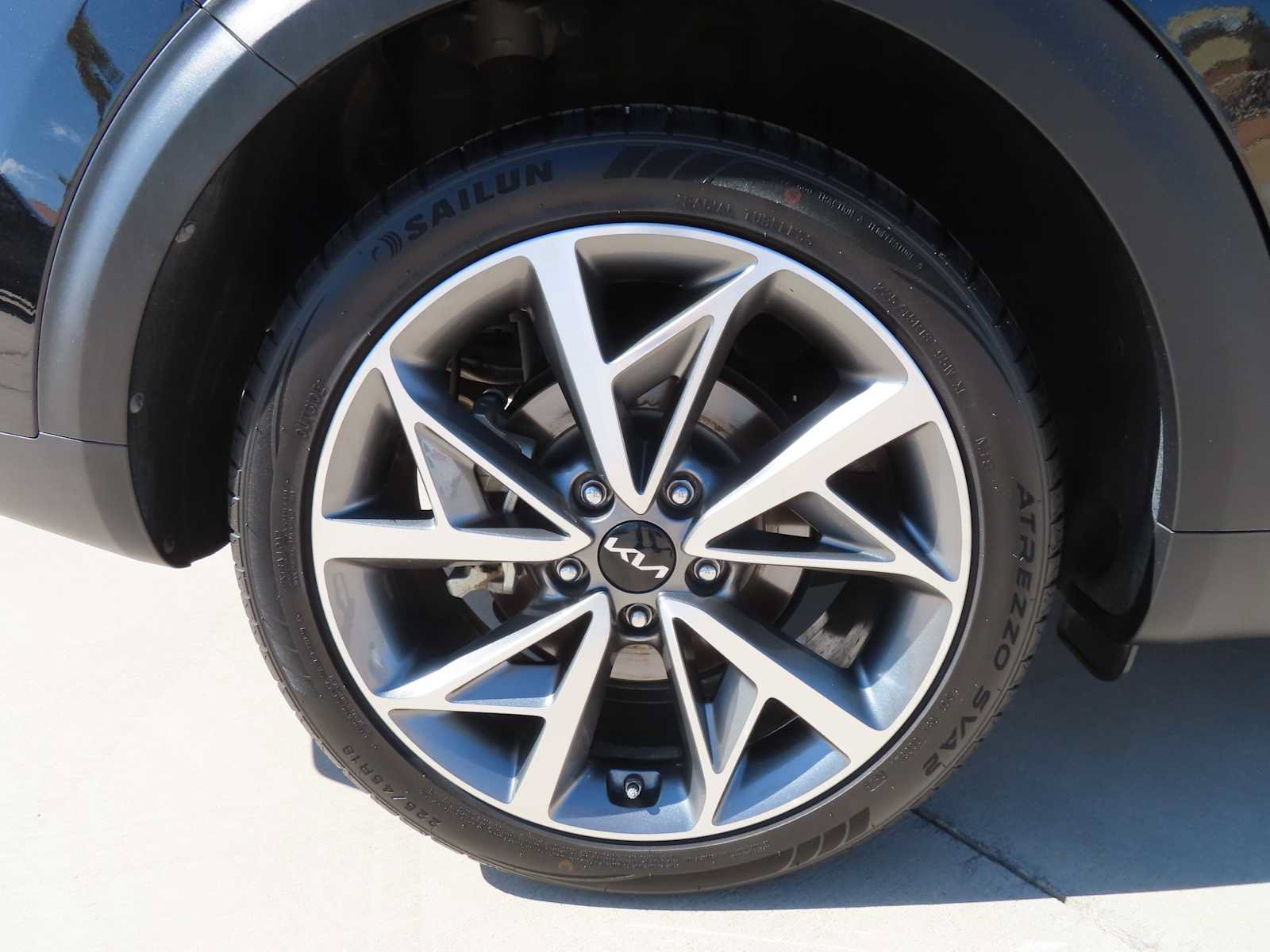 Used 2022 Kia Niro Touring Special Edition FWD image 11