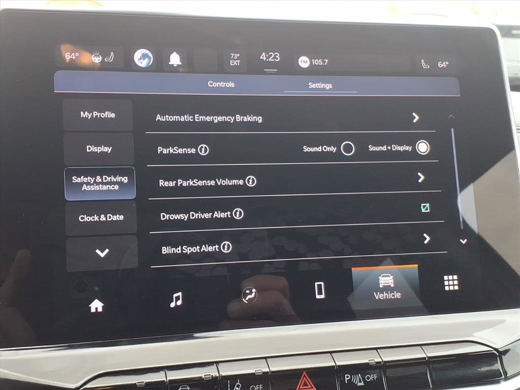 Used 2023 Jeep Compass Limited image 7