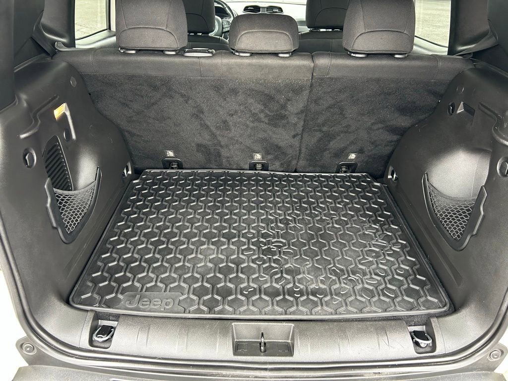 Used 2019 Jeep Renegade Altitude w/ Quick Order Package 2XM image 12