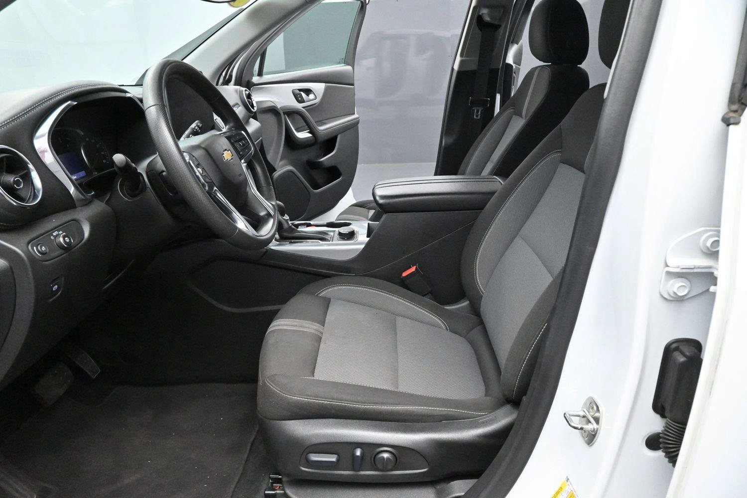 Used 2023 Chevrolet Blazer LT FWD image 13