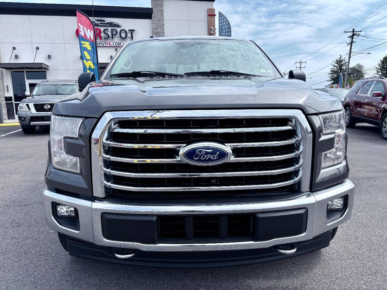 Used 2017 Ford F150 XLT w/ Equipment Group 302A Luxury AWD/4WD image 9