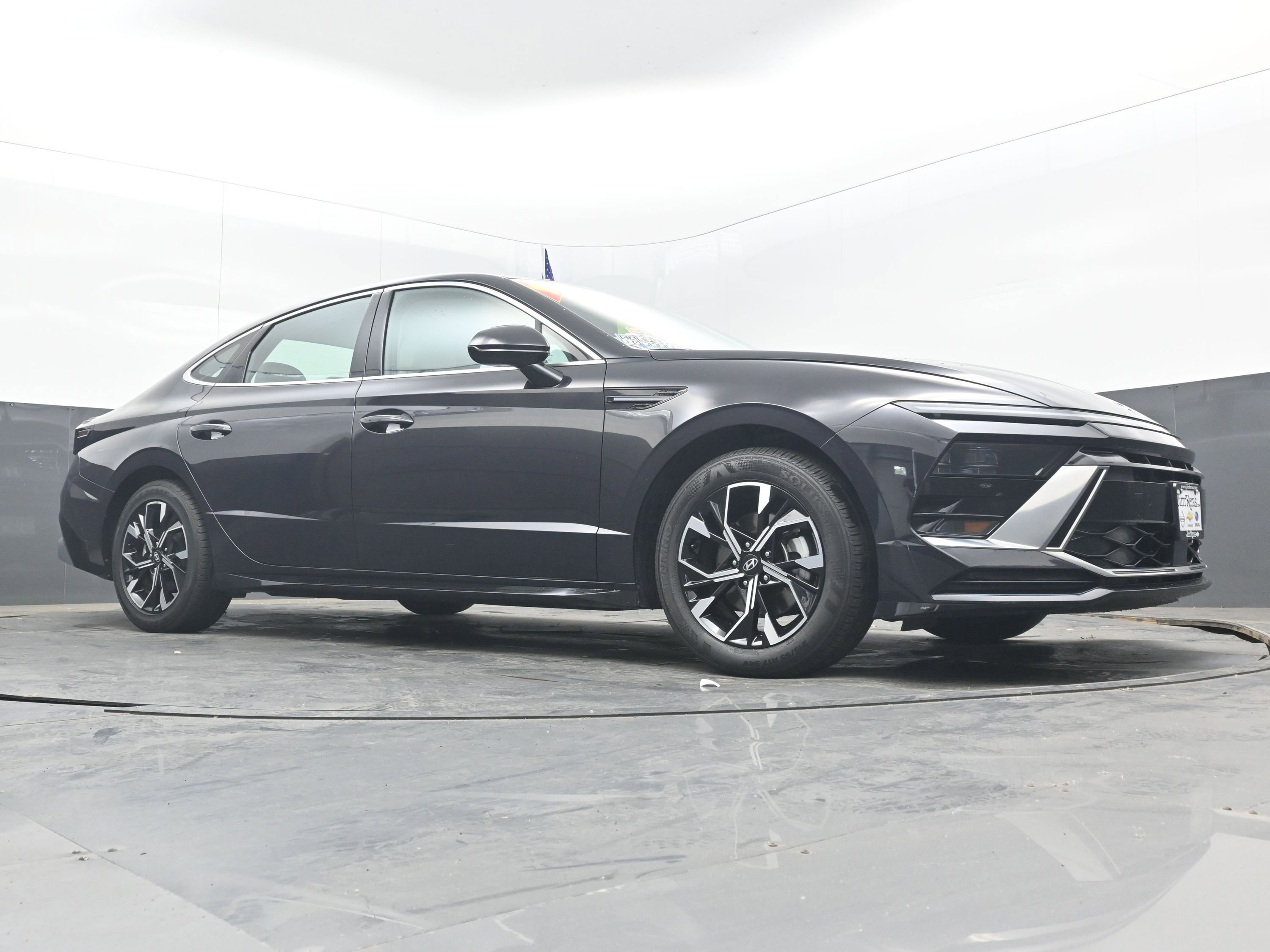 Used 2025 Hyundai Sonata SEL FWD image 25