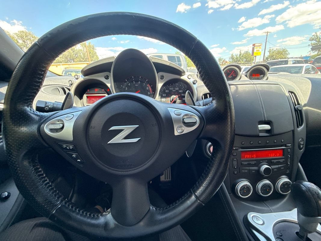 Used 2013 Nissan 370Z Touring RWD image 20