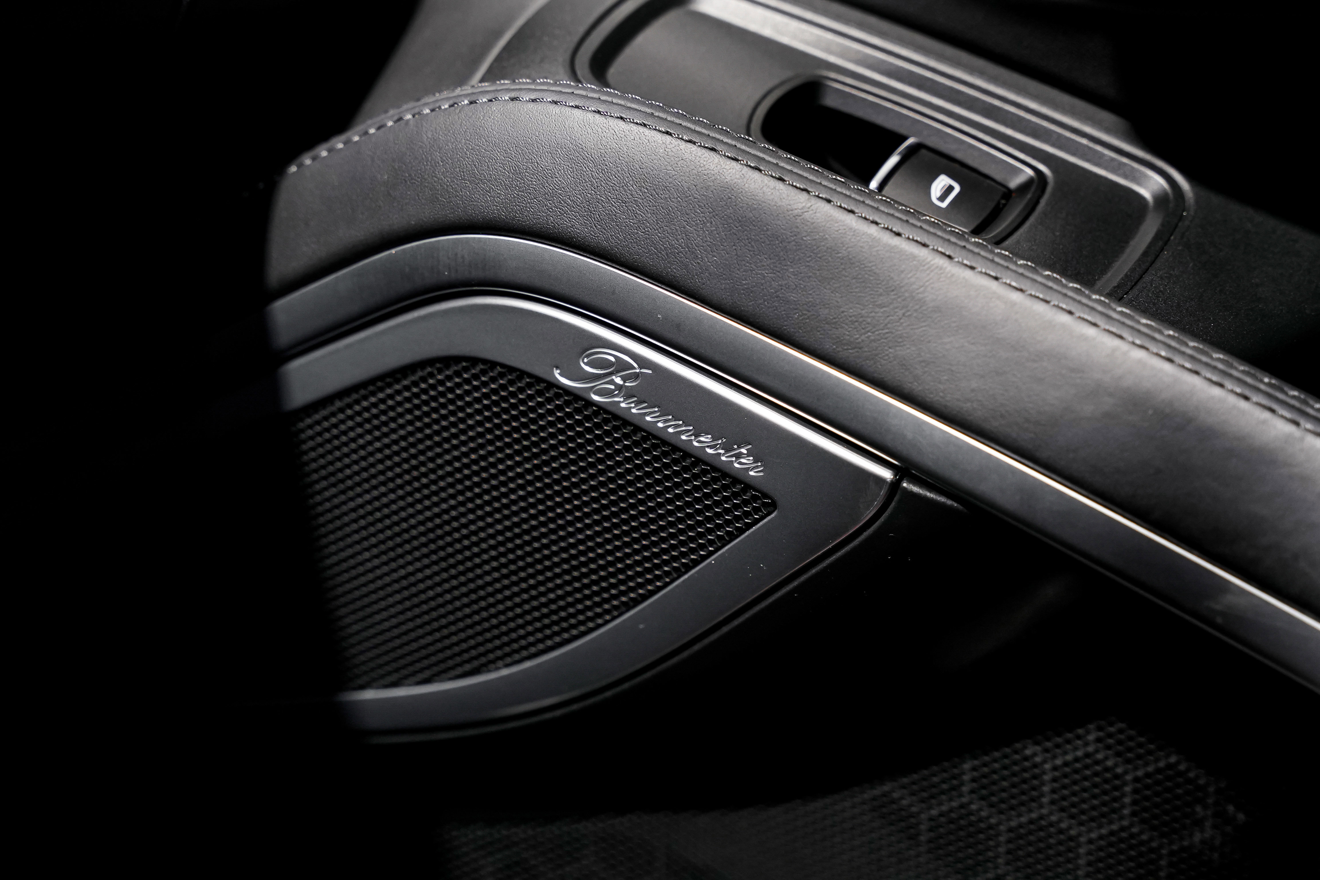 Used 2013 Porsche 911 Carrera S image 24