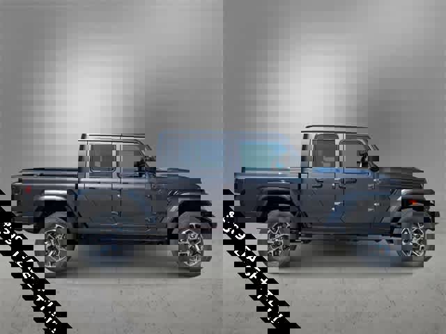 New 2025 Jeep Gladiator Sport image 9