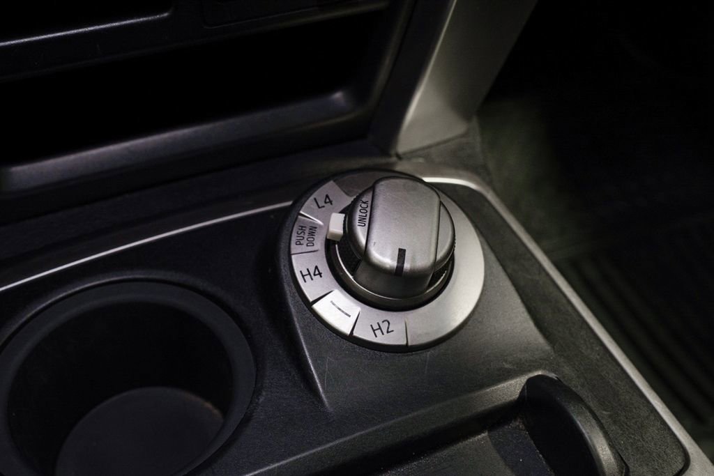 Used 2015 Toyota 4Runner SR5 image 17