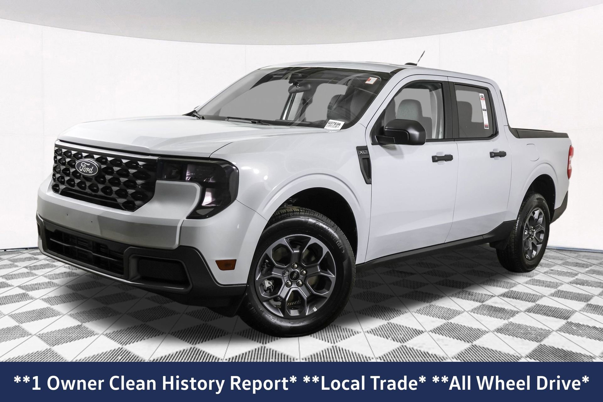 Used 2025 Ford Maverick XLT w/ Equipment Group 302A image 2