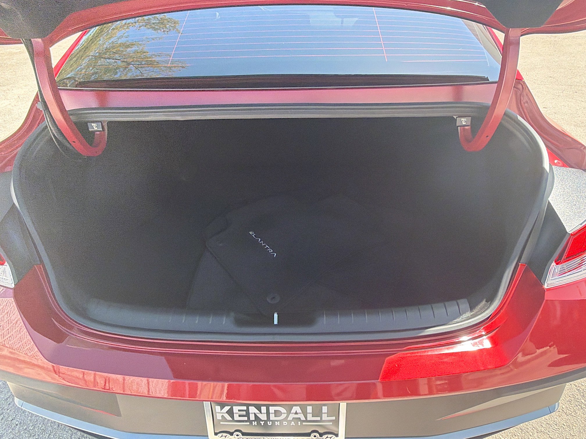 Used 2025 Hyundai Elantra SE image 23