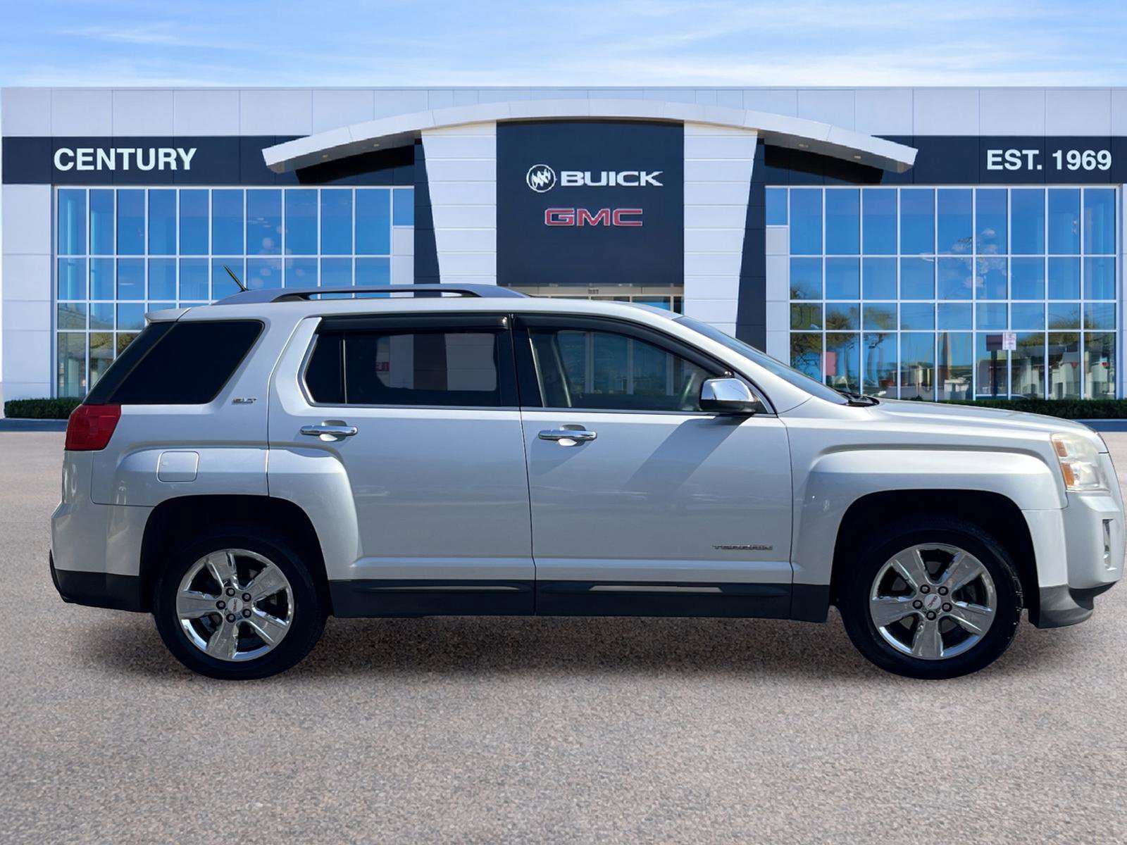 Used 2015 GMC Terrain SLT image 2