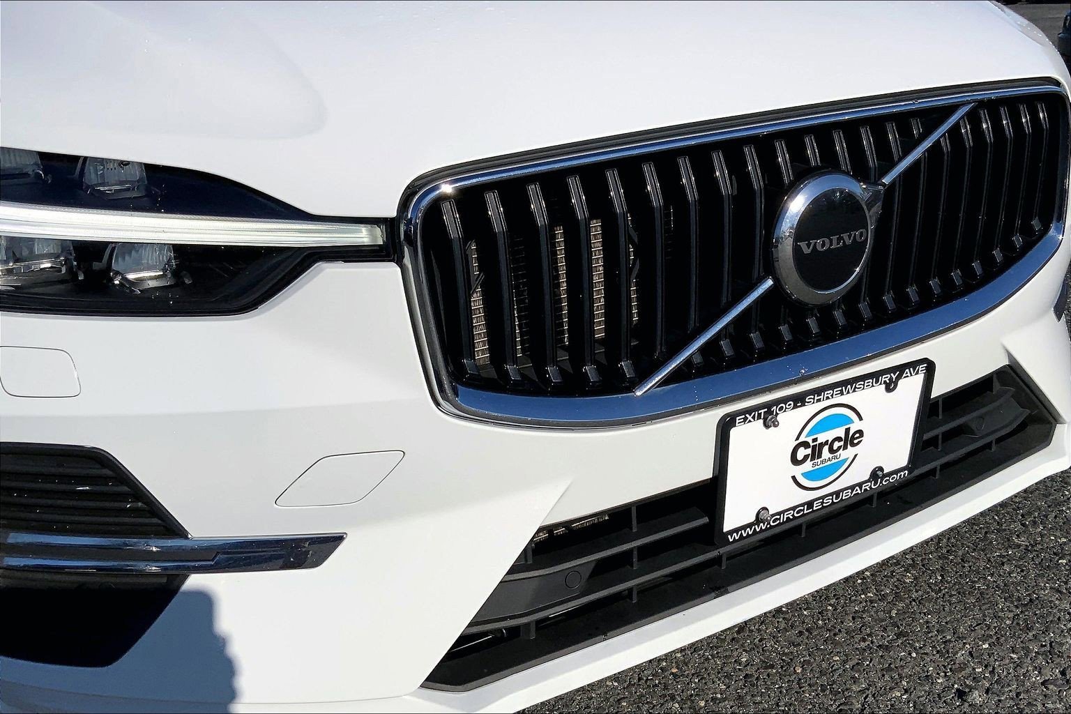 Used 2022 Volvo XC60 B5 Momentum w/ Climate Package image 28