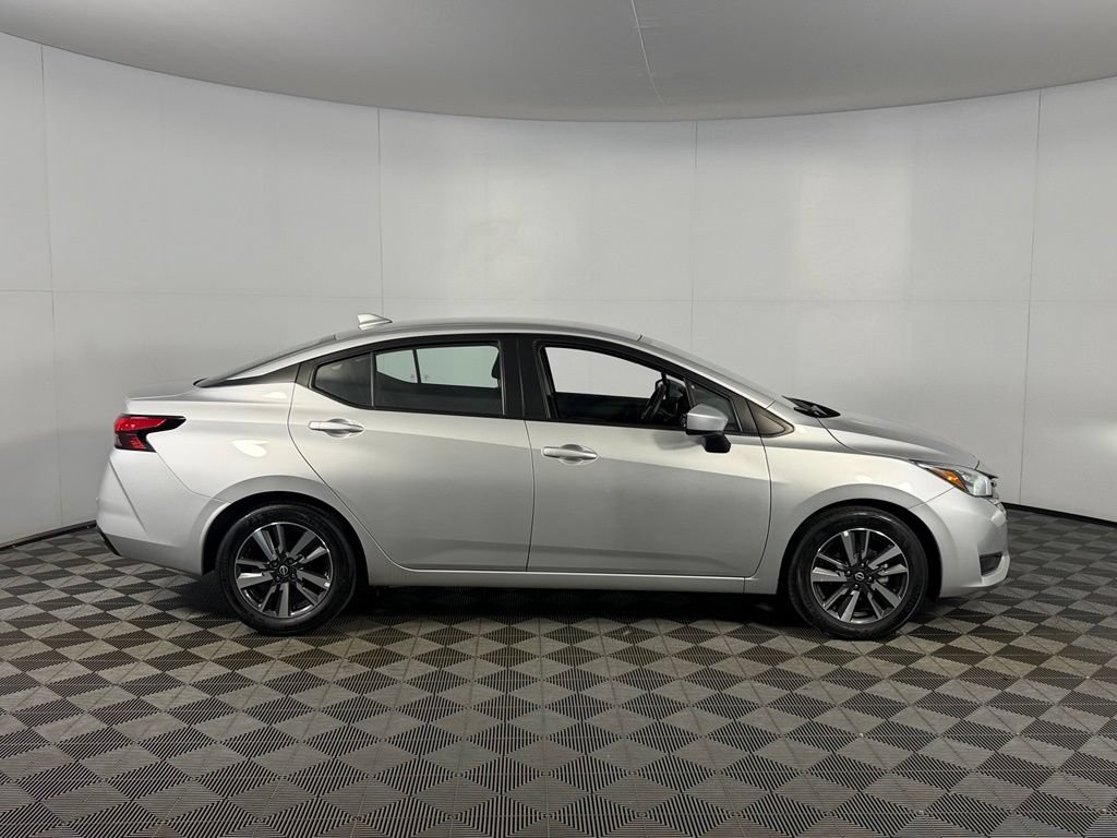 Used 2025 Nissan Versa SV FWD image 7