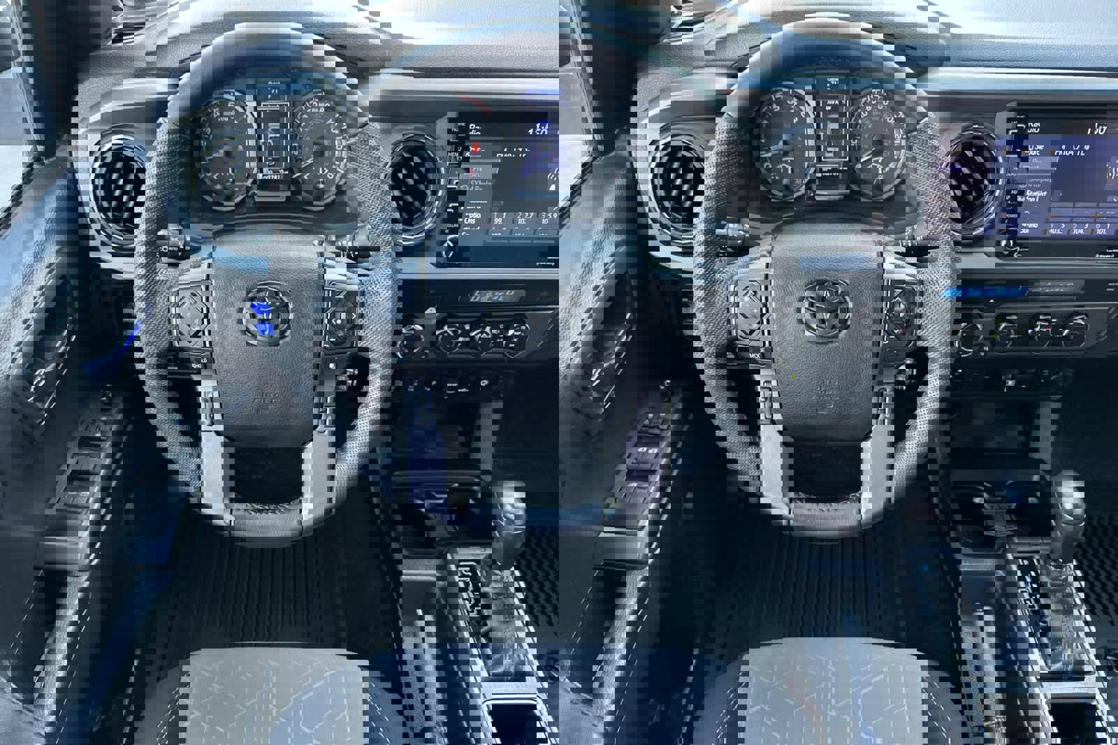 Used 2022 Toyota Tacoma TRD Off-Road image 14