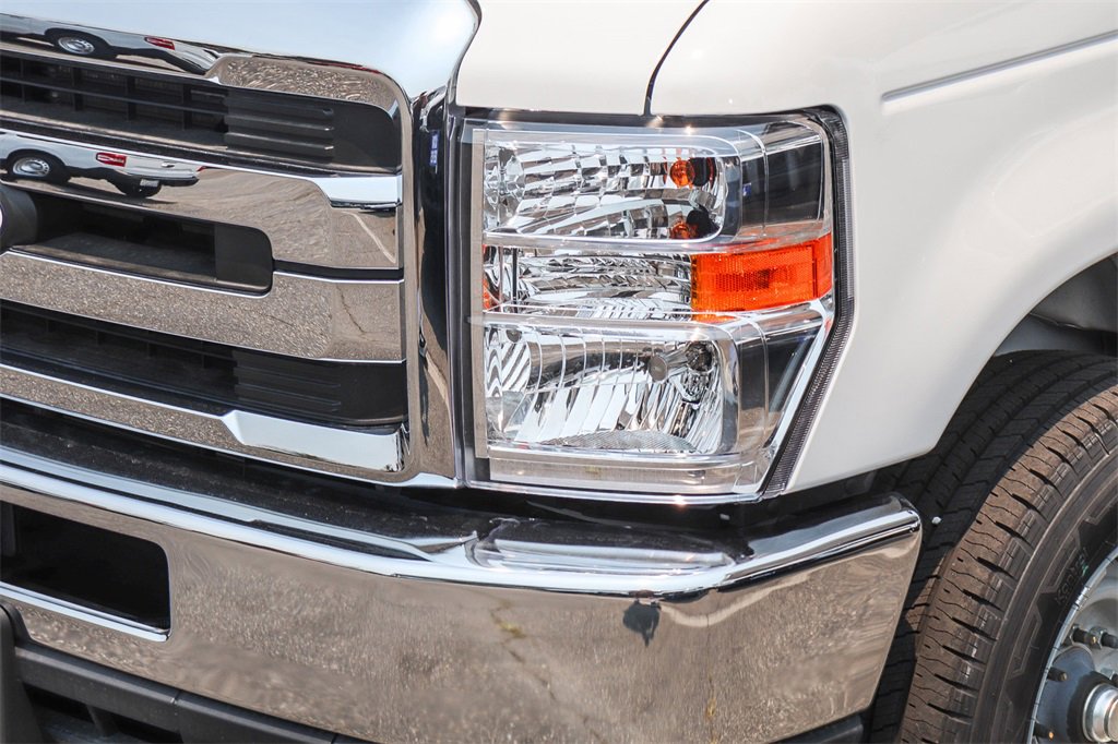 New 2026 Ford E-350 and Econoline 350 Super Duty w/ Power Equipment Group image 4