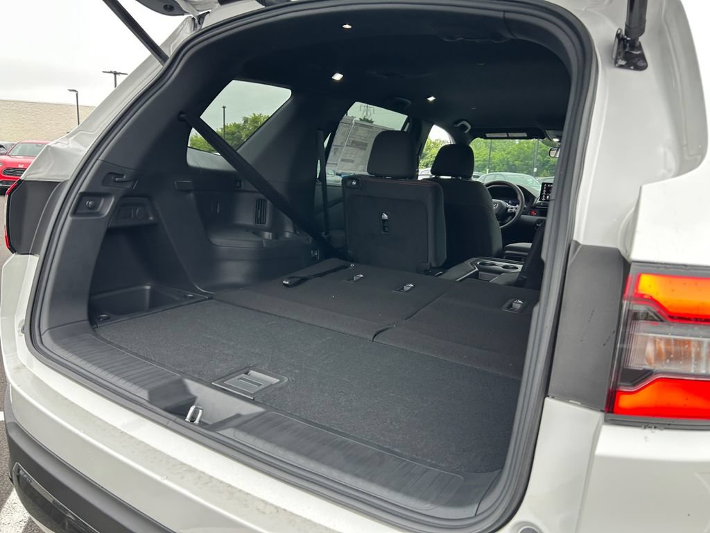 New 2026 Honda Pilot Sport image 23