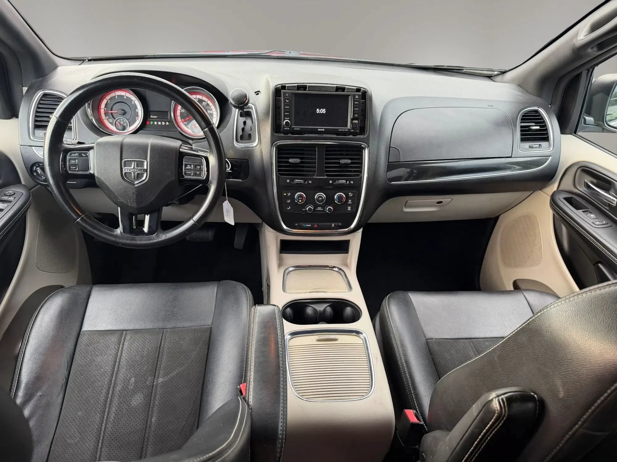Used 2019 Dodge Grand Caravan SXT FWD image 29