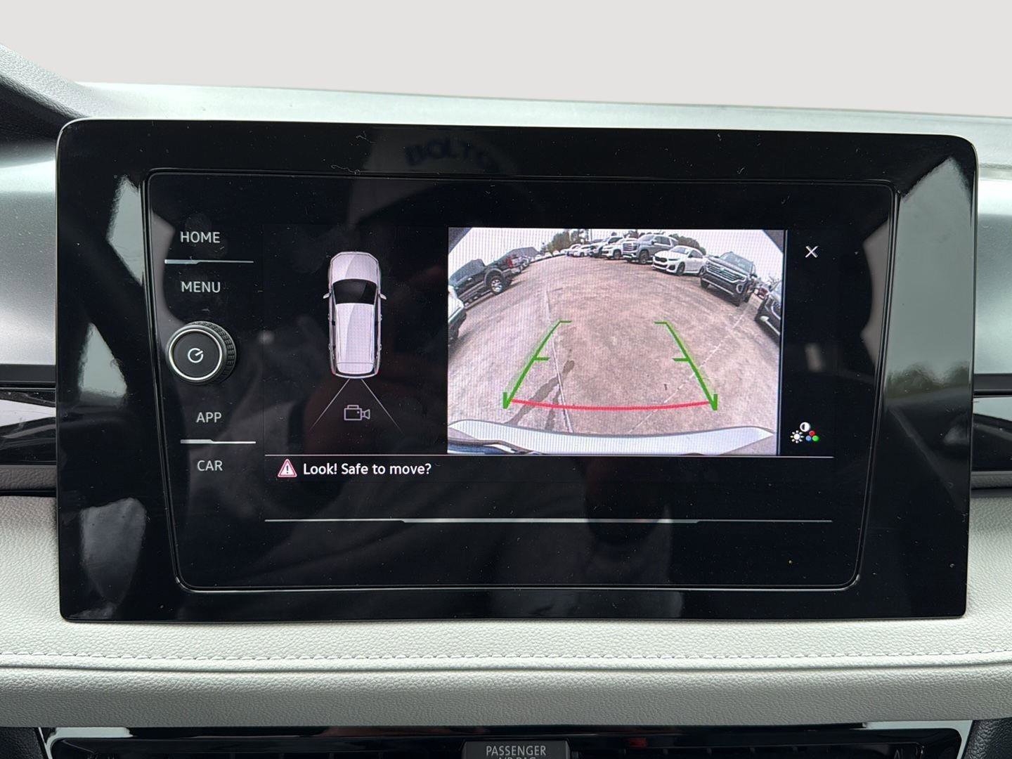 Certified 2025 Volkswagen Taos S w/ Taos MDO Package image 23