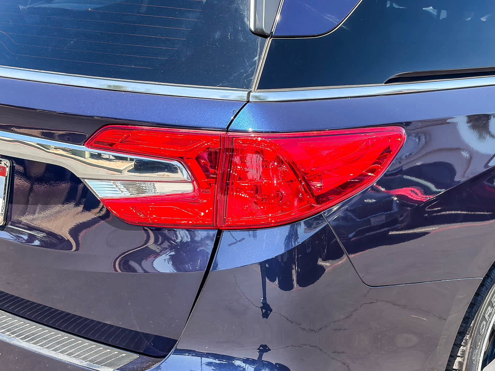 Used 2018 Honda Odyssey EX image 8