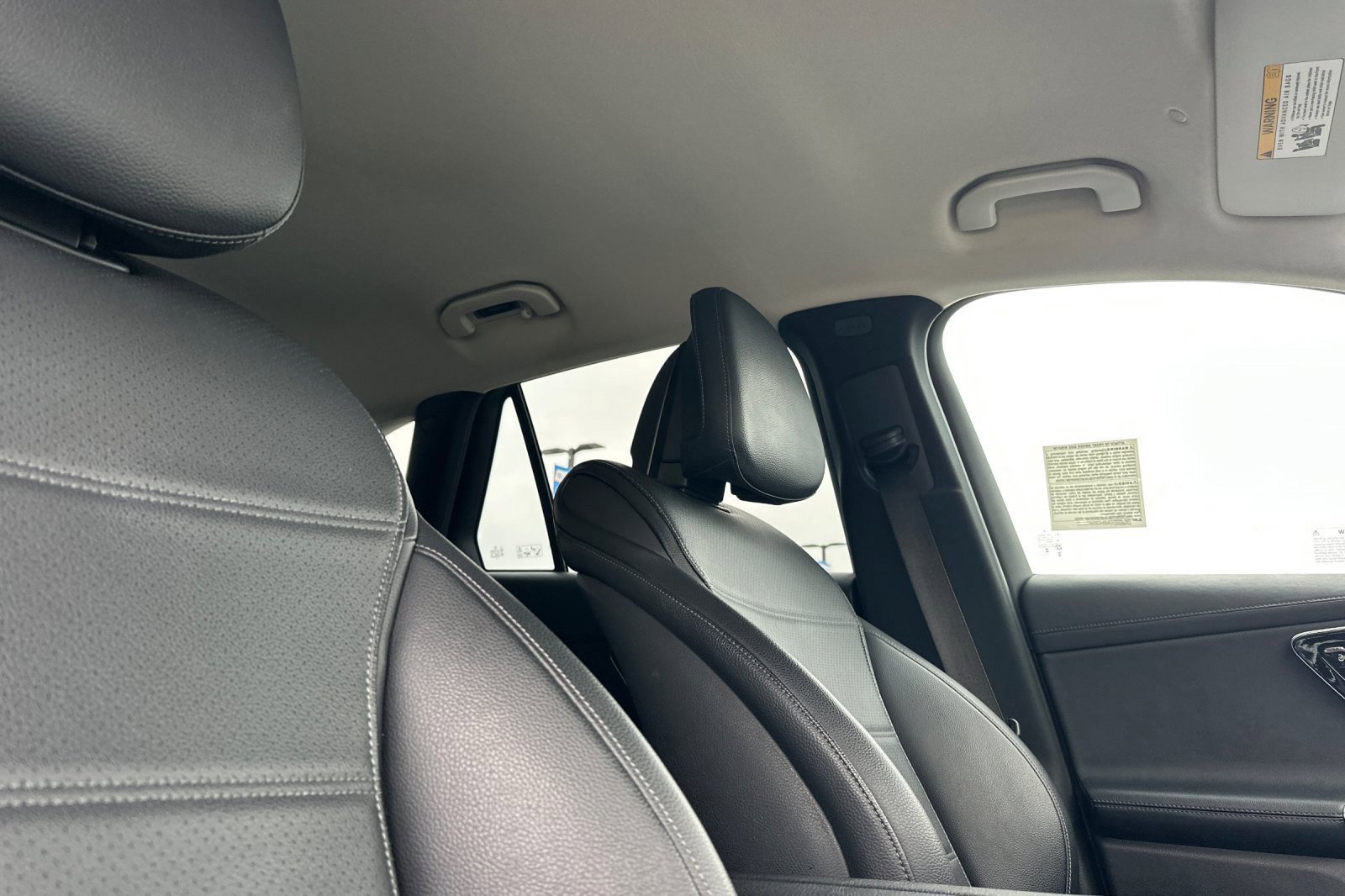 Used 2024 Mercedes-Benz GLC 300 w/ Winter Package image 18