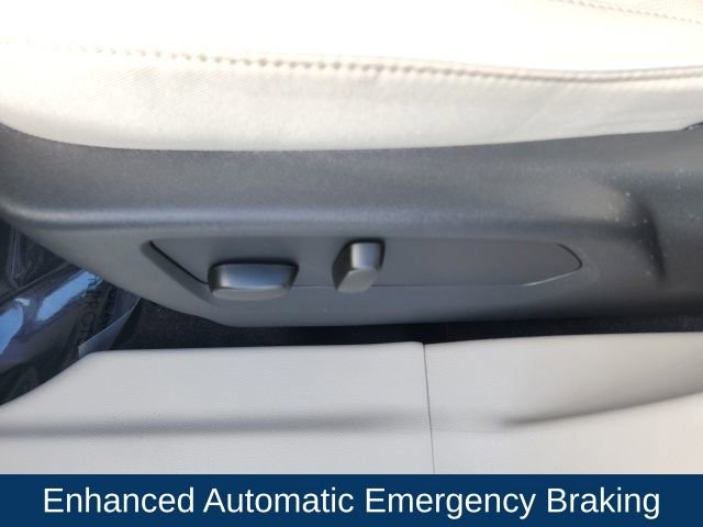 Used 2022 Buick Envision Avenir w/ Technology Package II image 28