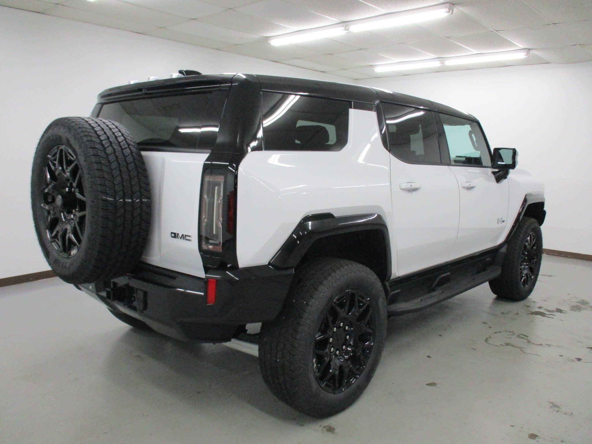 New 2026 GMC Hummer EV SUV AWD/4WD image 14