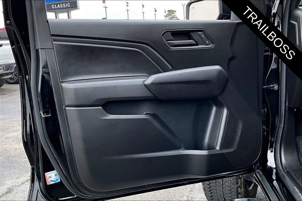 Used 2024 Chevrolet Colorado Trail Boss w/ LPO, Dark Essentials Package image 20