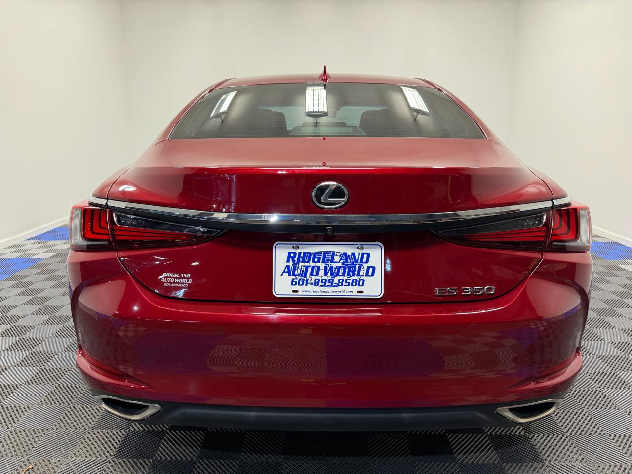 Used 2023 Lexus ES 350 w/ Premium Package FWD image 11