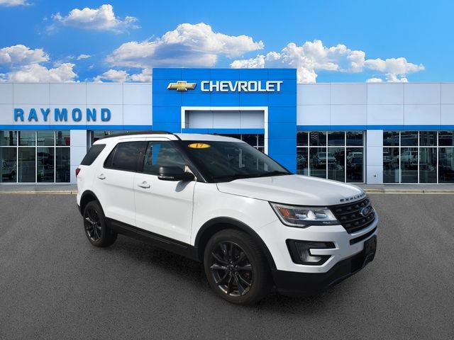 Used 2017 Ford Explorer XLT w/ Equipment Group 202A AWD/4WD image 1