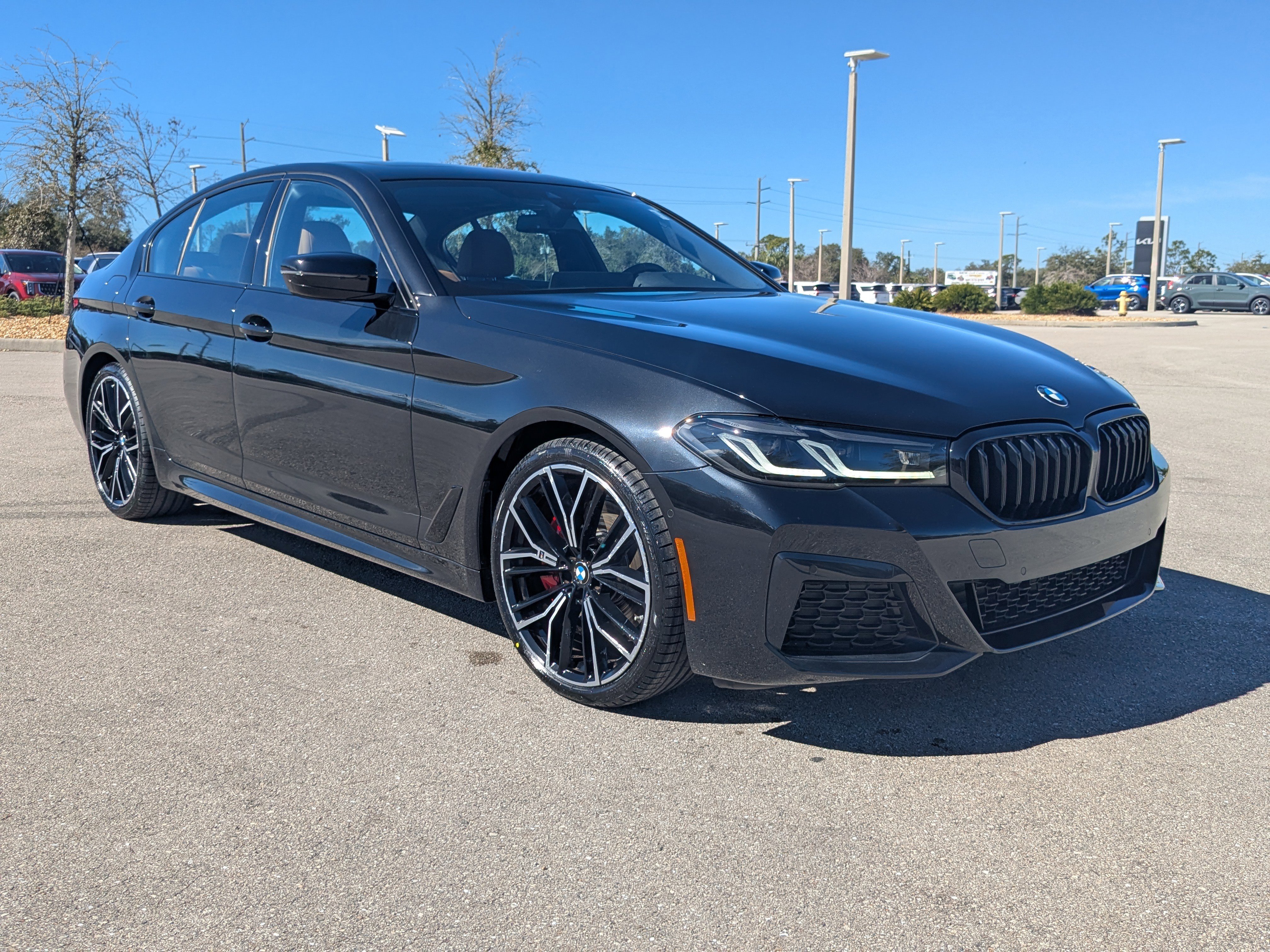 Used 2023 BMW 530i w/ M Sport Package image 2