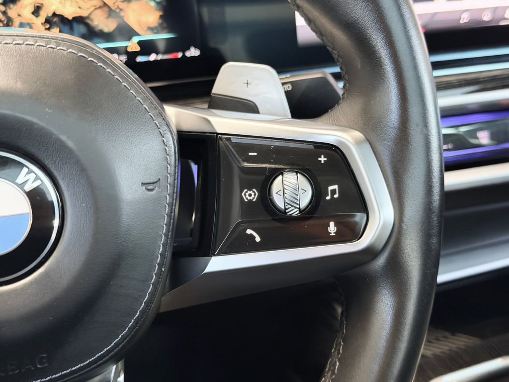 Used 2024 BMW 760i xDrive w/ Executive Package image 15