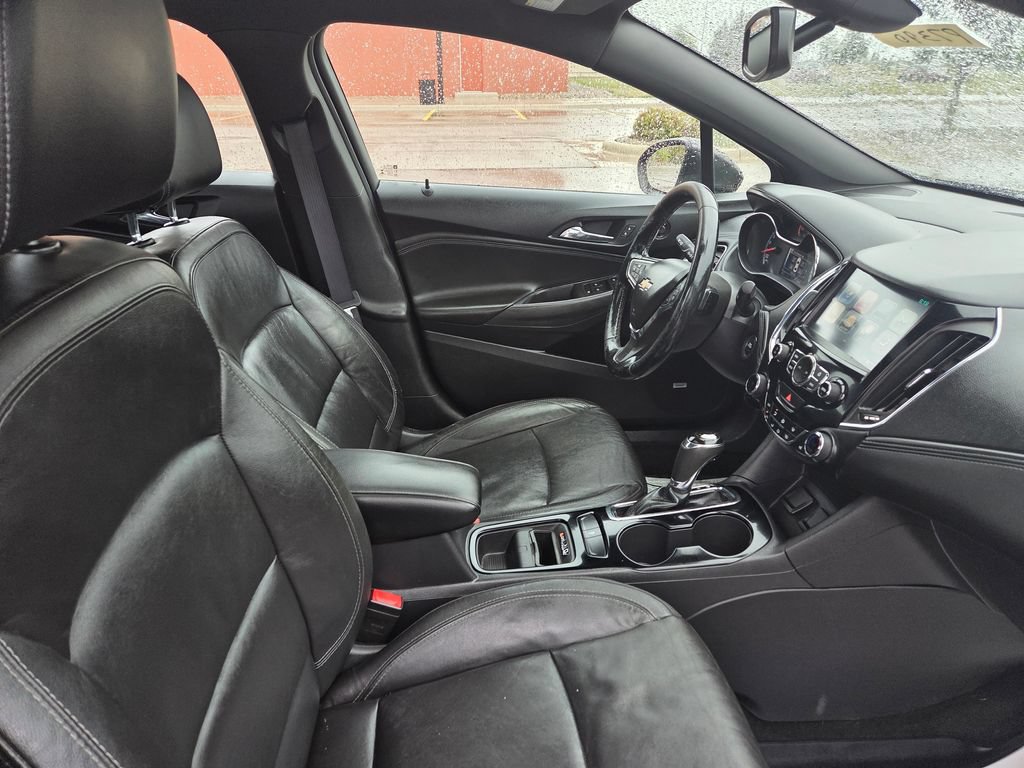 Used 2017 Chevrolet Cruze Premier FWD image 34