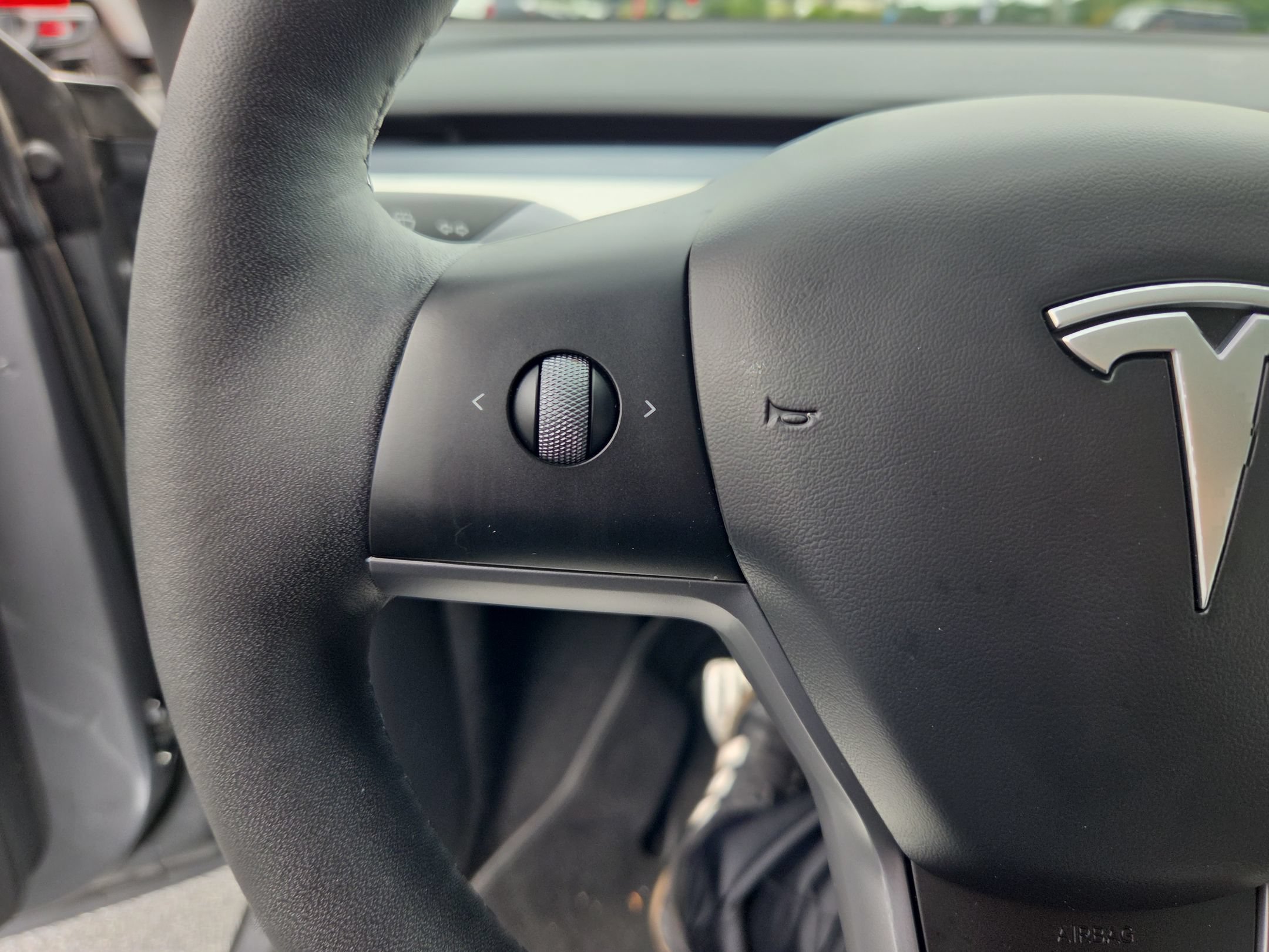 Used 2024 Tesla Model Y Performance AWD/4WD image 19