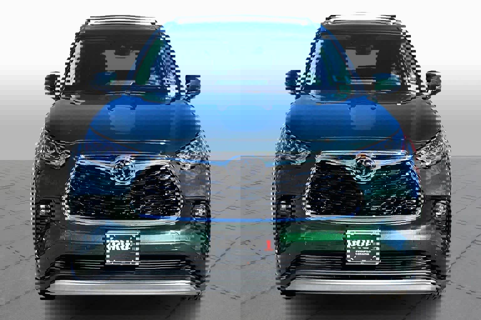 Certified 2025 Toyota Highlander Platinum image 4