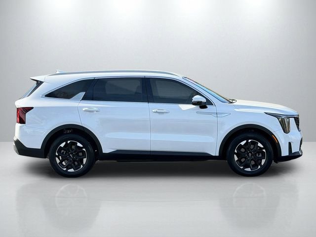 Certified 2025 Kia Sorento S image 8