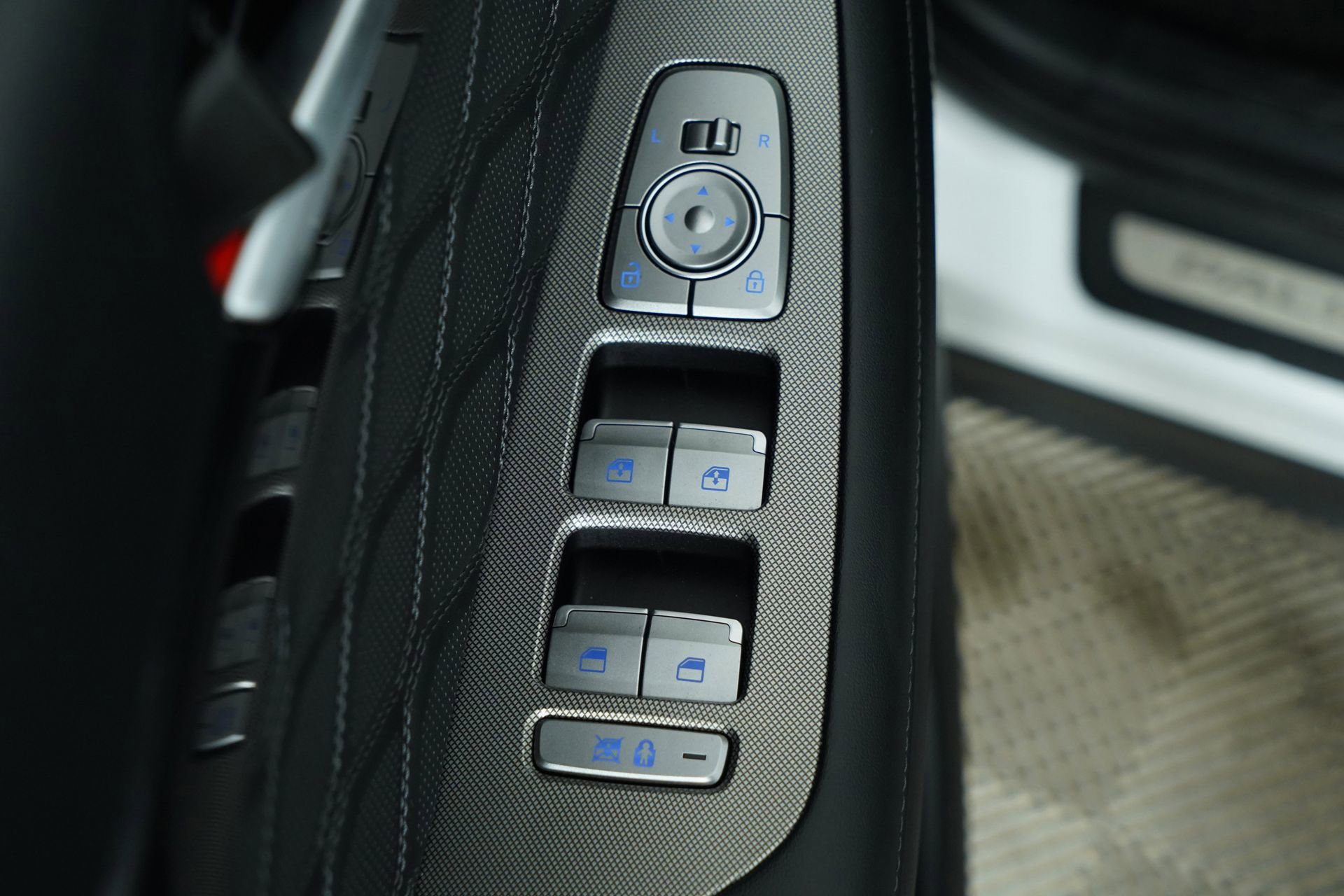 Used 2022 Hyundai Palisade Calligraphy image 49