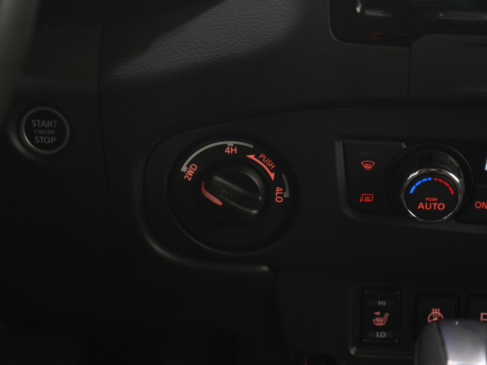 Used 2024 Nissan Frontier PRO-4X w/ Pro Convenience Package image 19