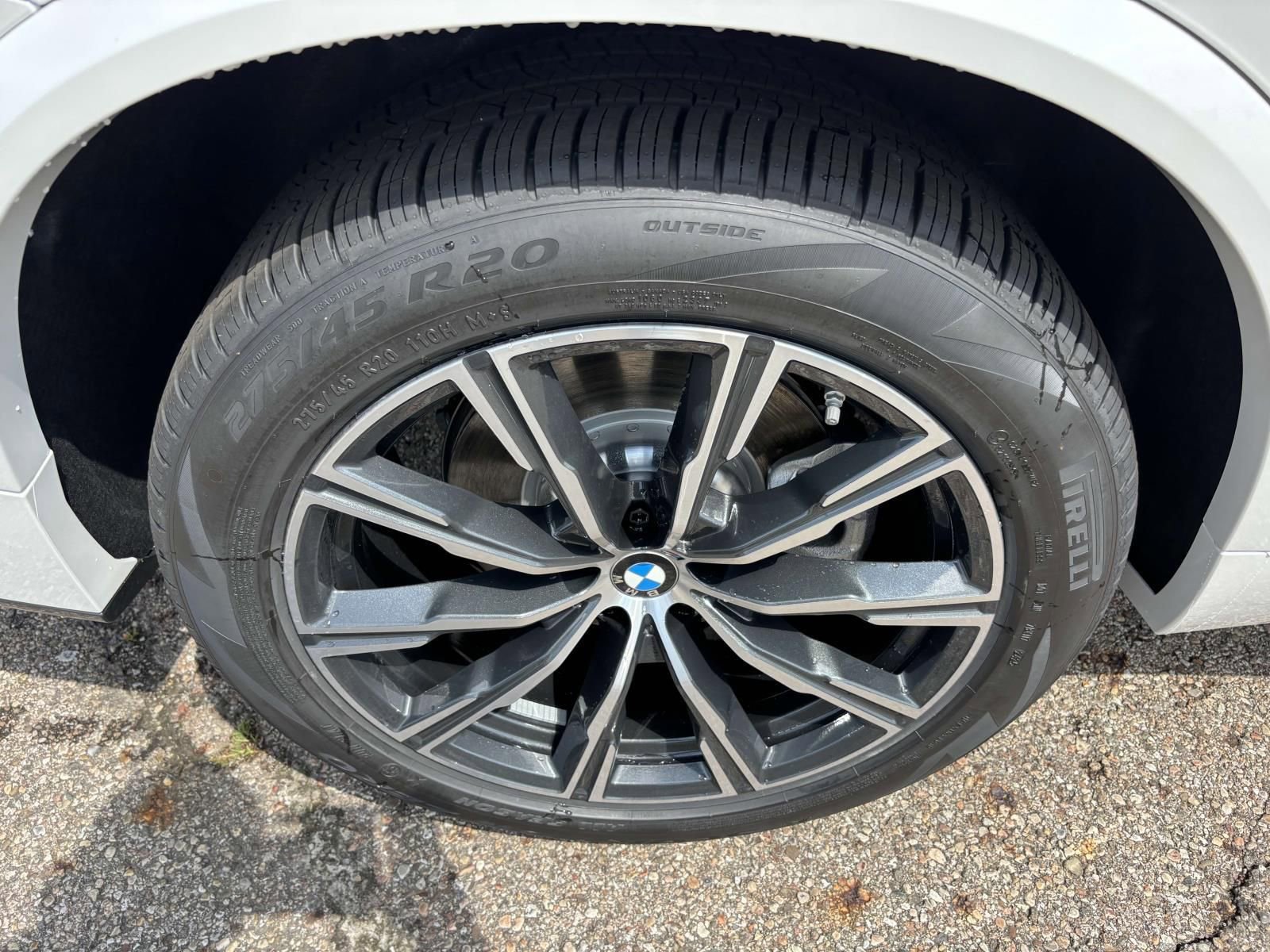 Used 2026 BMW X5 xDrive40i w/ M Sport Package image 10